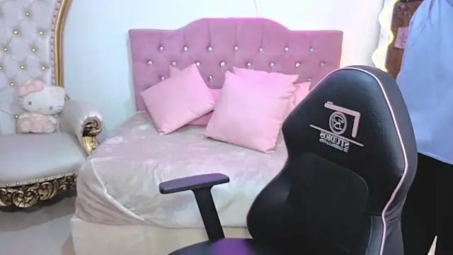 kittystart tay online show from 09/30/25, 11:49