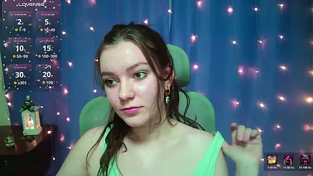 Lana  Cute  online show from 12/22/25, 01:33