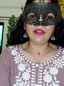 Snapshot of sexy_bhabhi69 chatting on 06/07/26, 07:35 sexy bhabhi69 online show from 06/07/26, 07:35