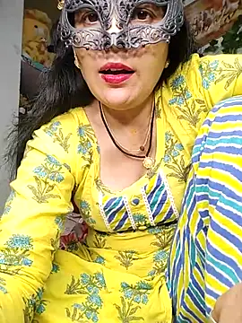 Snapshot of sexy_bhabhi69 chatting on 10/08/25, 09:33 sexy bhabhi69 online show from 10/08/25, 09:33