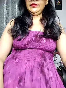 Snapshot of sexy_bhabhi69 chatting on 10/14/25, 05:24 sexy bhabhi69 online show from 10/14/25, 05:24