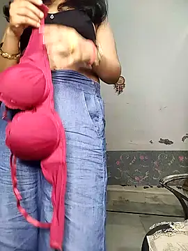 Snapshot of sexy_bhabhi69 chatting on 09/14/25, 04:40 sexy bhabhi69 online show from 09/14/25, 04:40