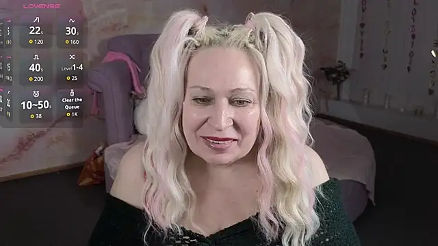 Snapshot of Penelope_Pinky chatting on 06/24/26, 12:04 Penelope Pinky online show from 06/24/26, 12:04