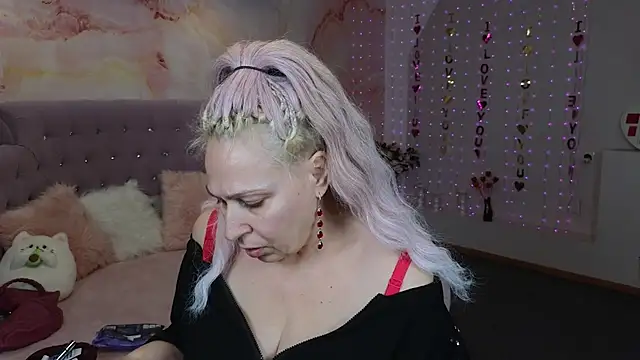 Snapshot of Penelope_Pinky chatting on 03/12/25, 06:43 Penelope Pinky online show from 03/12/25, 06:43