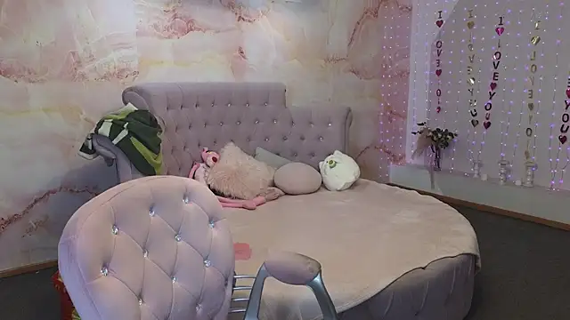 Penelope Pinky online show from 11/05/25, 10:18