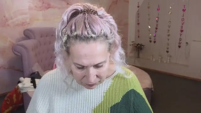 Penelope Pinky online show from 10/31/25, 11:51