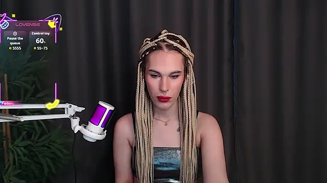 Snapshot of Cassie_Bae chatting on 12/19/25, 08:38 Cassie Bae online show from 12/19/25, 08:38