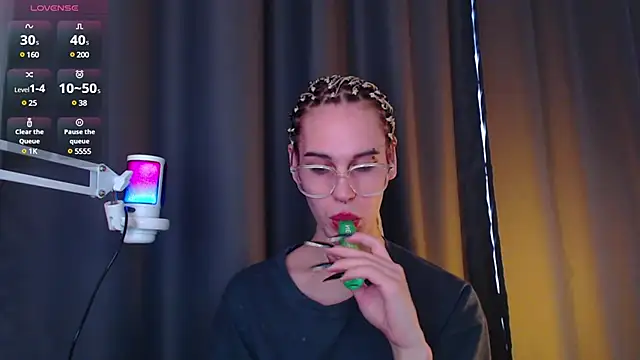 Snapshot of Cassie_Bae chatting on 03/22/25, 09:24 Cassie Bae online show from 03/22/25, 09:24