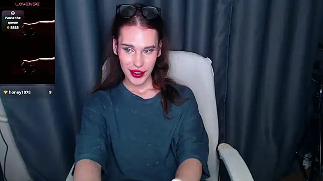 Snapshot of Cassie_Bae chatting on 02/19/25, 09:25 Cassie Bae online show from 02/19/25, 09:25