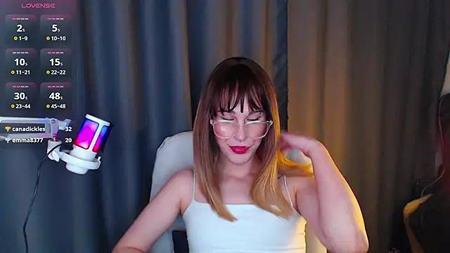 Snapshot of Cassie_Bae chatting on 03/11/25, 11:47 Cassie Bae online show from 03/11/25, 11:47