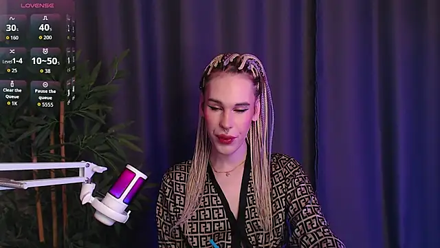 Snapshot of Cassie_Bae chatting on 01/14/26, 05:44 Cassie Bae online show from 01/14/26, 05:44