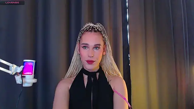 Snapshot of Cassie_Bae chatting on 03/23/25, 07:09 Cassie Bae online show from 03/23/25, 07:09