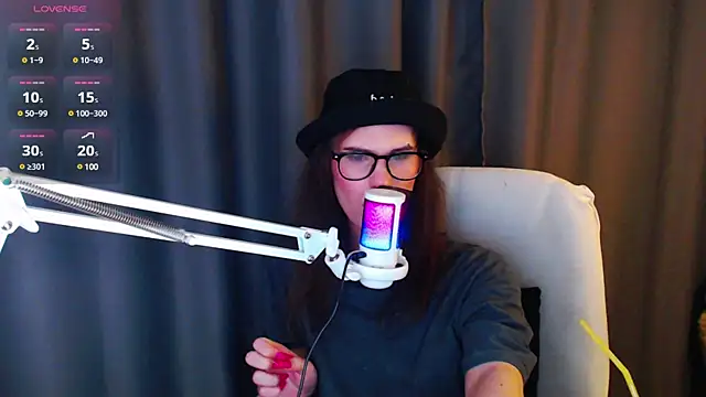 Snapshot of Cassie_Bae chatting on 03/02/25, 11:39 Cassie Bae online show from 03/02/25, 11:39