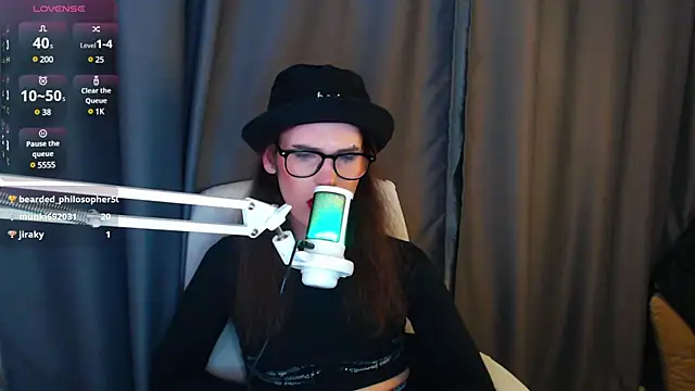 Snapshot of Cassie_Bae chatting on 03/05/25, 10:54 Cassie Bae online show from 03/05/25, 10:54