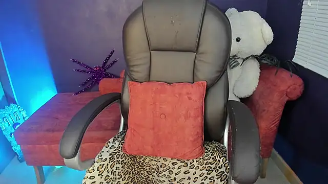 milufontier online show from 10/22/25, 11:25