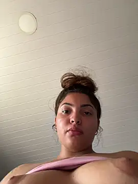 Nicollygriu online show from 03/07/26, 04:23