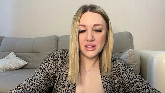 Snapshot of VickyLove047 chatting on 09/30/25, 05:57 VickyLove047 online show from 09/30/25, 05:57