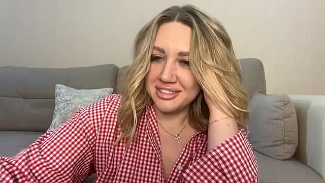 Snapshot of VickyLove047 chatting on 10/09/25, 07:20 VickyLove047 online show from 10/09/25, 07:20