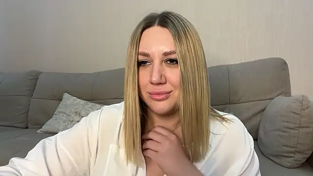 Snapshot of VickyLove047 chatting on 09/28/25, 09:27 VickyLove047 online show from 09/28/25, 09:27