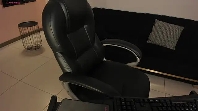 FernandaX1 online show from 12/17/25, 10:53