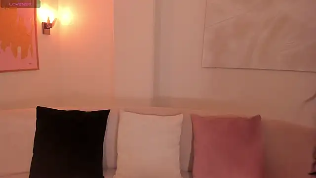 FernandaX1 online show from 10/27/25, 11:11