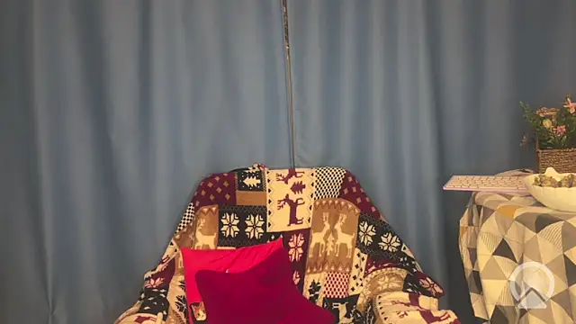 pink pikachu  online show from 04/13/26, 07:18