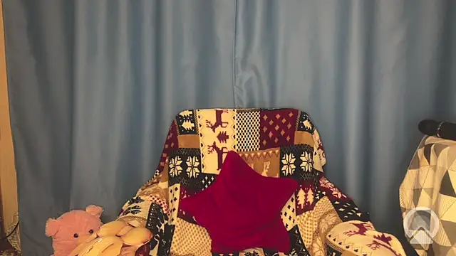 pink pikachu  online show from 04/11/26, 06:33