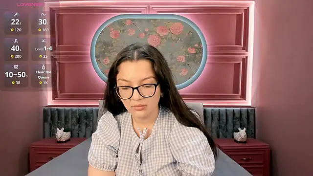 Snapshot of ZarifaBev chatting on 10/09/25, 02:50 ZarifaBev online show from 10/09/25, 02:50