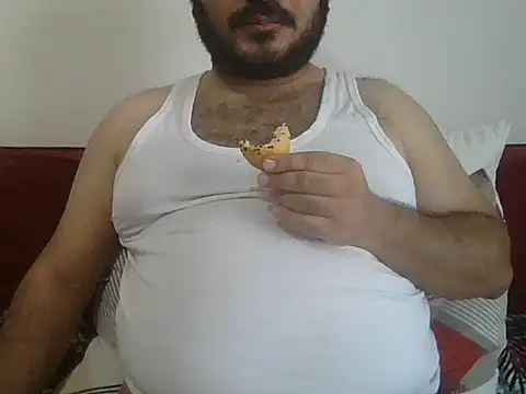 Snapshot of UrfavSlaveBitch chatting on 05/24/26, 04:18 UrfavSlaveBitch online show from 05/24/26, 04:18