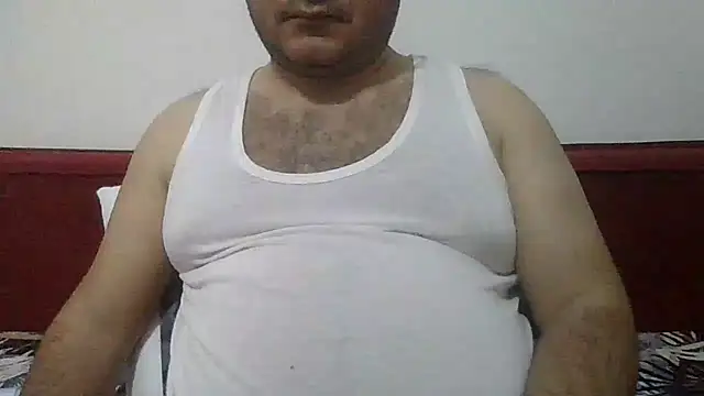 Snapshot of UrfavSlaveBitch chatting on 04/16/26, 10:23 UrfavSlaveBitch online show from 04/16/26, 10:23