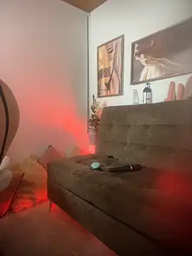 Adeellee  online show from 10/03/25, 09:55