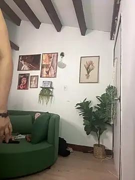 Adeellee  online show from 04/11/26, 05:27