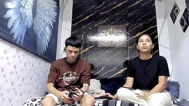 Snapshot of exotic_hot_couple chatting on 07/19/26, 08:38 exotic hot couple online show from 07/19/26, 08:38