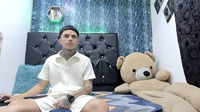 exotic hot couple online show from 01/10/26, 11:44