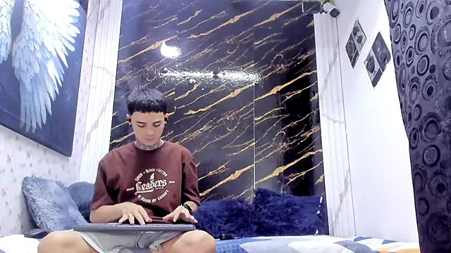 Snapshot of exotic_hot_couple chatting on 06/19/26, 08:36 exotic hot couple online show from 06/19/26, 08:36