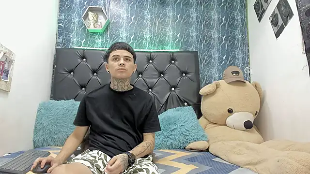 exotic hot couple online show from 11/27/25, 09:59