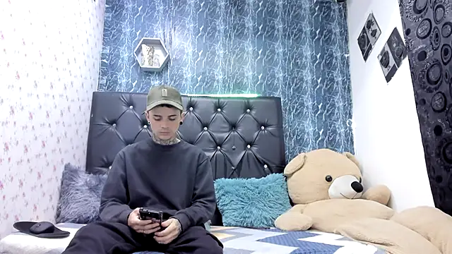 exotic hot couple online show from 03/05/26, 10:27