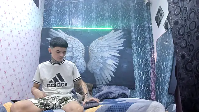 exotic hot couple online show from 03/25/26, 10:19