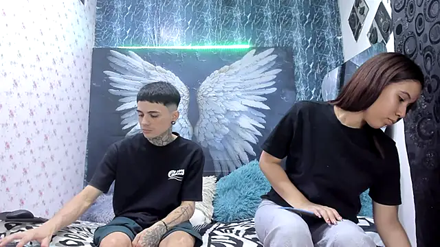 exotic hot couple online show from 04/15/26, 12:16