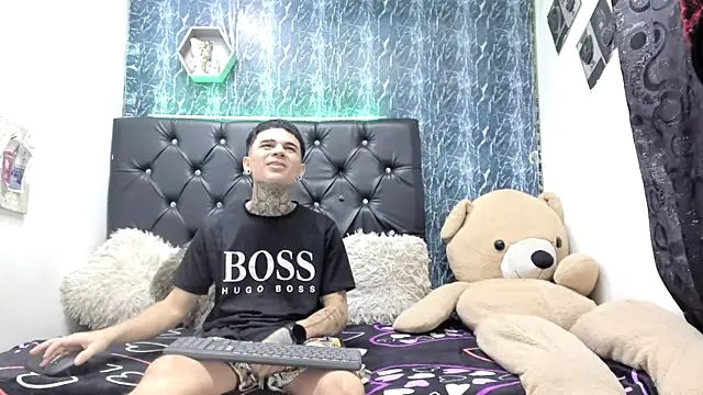 exotic hot couple online show from 12/14/25, 10:37