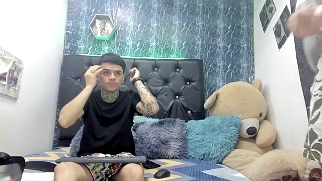 exotic hot couple online show from 11/26/25, 11:38