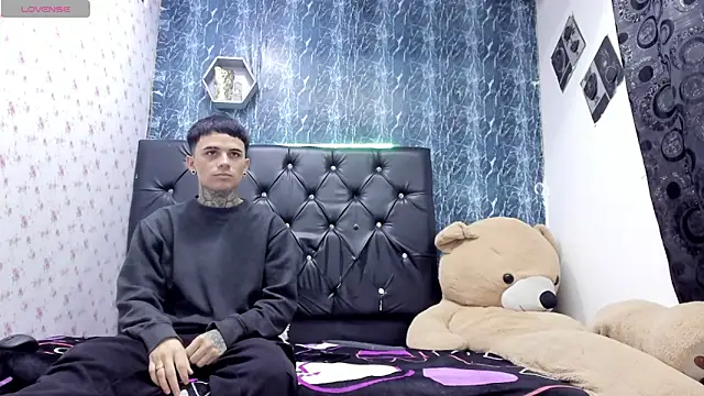 exotic hot couple online show from 02/06/26, 08:38