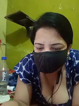 Snapshot of hornycoupleJandS chatting on 06/27/26, 12:33 hornycoupleJandS online show from 06/27/26, 12:33
