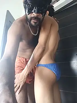 Snapshot of johnsinsexy chatting on 01/06/25, 06:14 johnsinsexy online show from 01/06/25, 06:14