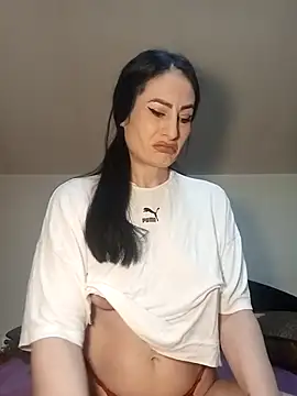 Snapshot of EveeRose chatting on 11/12/25, 06:39 EveeRose online show from 11/12/25, 06:39