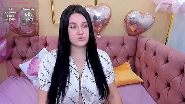 Snapshot of Kassandra__grey chatting on 02/13/25, 07:13 Kassandra grey online show from 02/13/25, 07:13