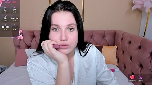 Snapshot of Kassandra__grey chatting on 03/16/25, 04:52 Kassandra grey online show from 03/16/25, 04:52