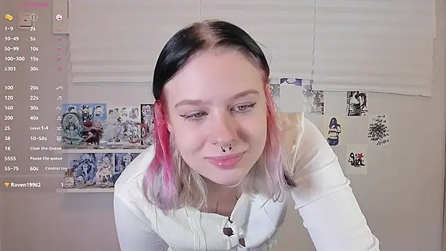 Snapshot of tender_kiitty chatting on 11/18/25, 03:59 tender kiitty online show from 11/18/25, 03:59