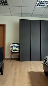 Snapshot of Romakappa1812 chatting on 01/06/25, 02:37 Romakappa1812 online show from 01/06/25, 02:37