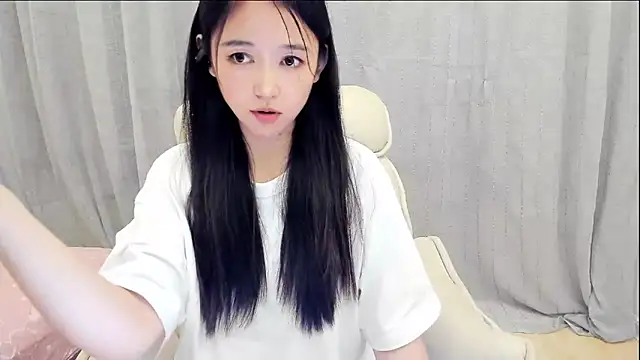 Snapshot of CN-Babycat chatting on 10/10/25, 01:34 CN-Babycat online show from 10/10/25, 01:34